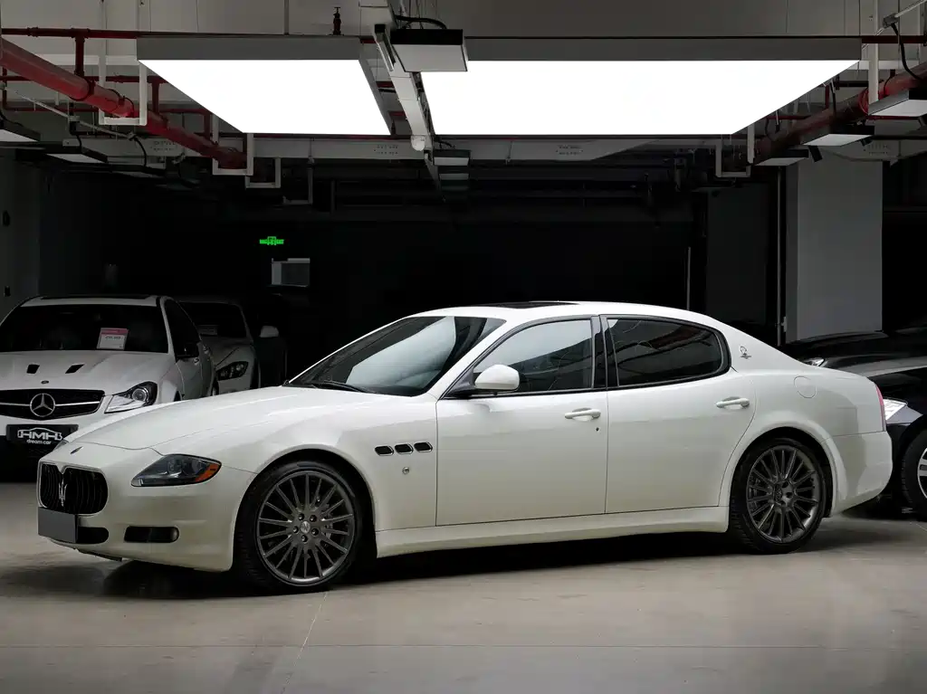 Maserati Quattroporte 2012