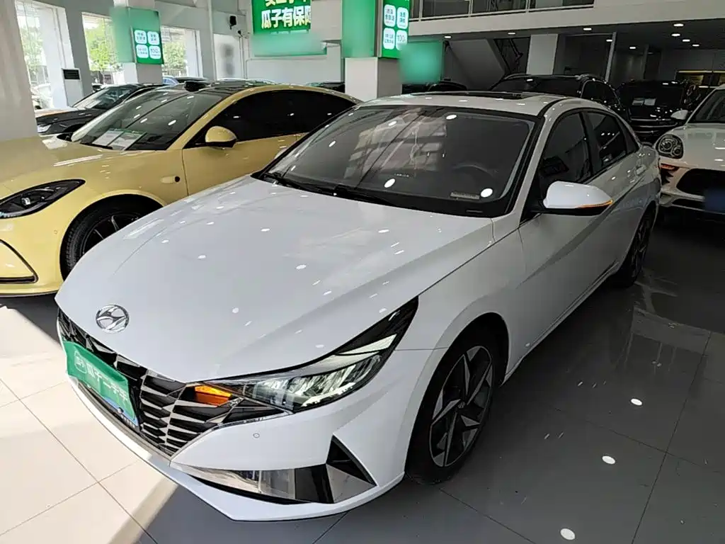 Hyundai Elantra — миниатюра 2