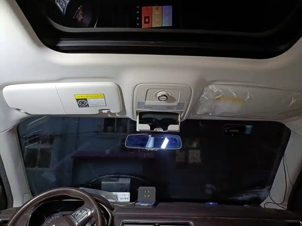 Roewe RX8 — миниатюра 19