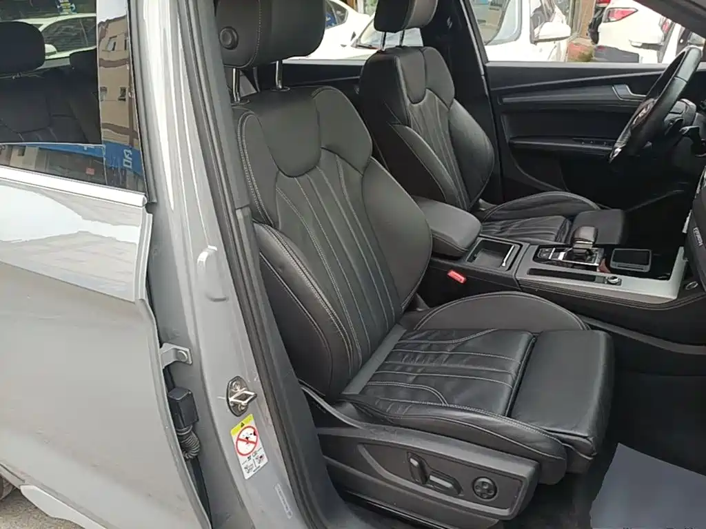Audi Q5L Sportback — миниатюра 25