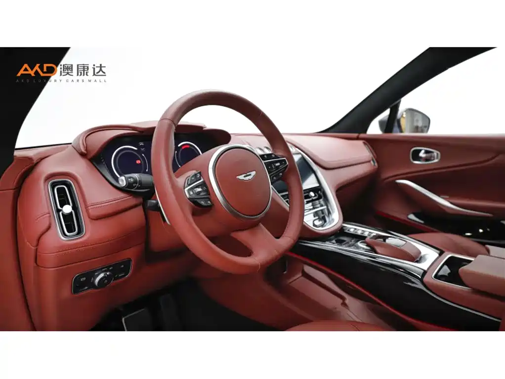 Aston Martin DBX — миниатюра 6
