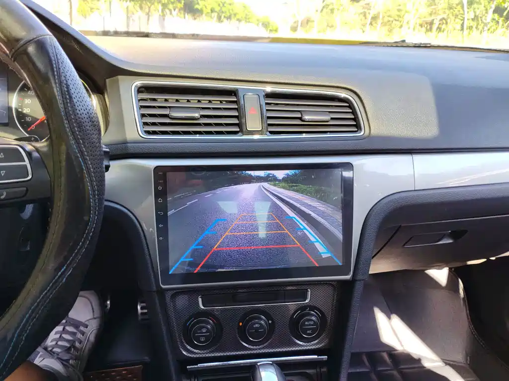 Volkswagen Cross Lavida — миниатюра 7
