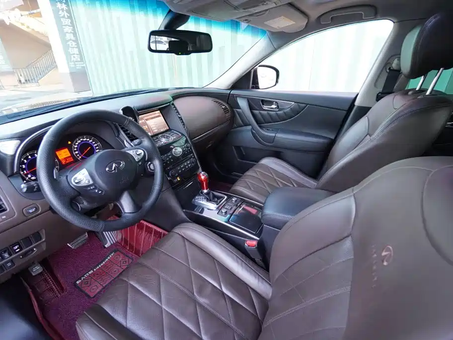 Infiniti FX — миниатюра 3