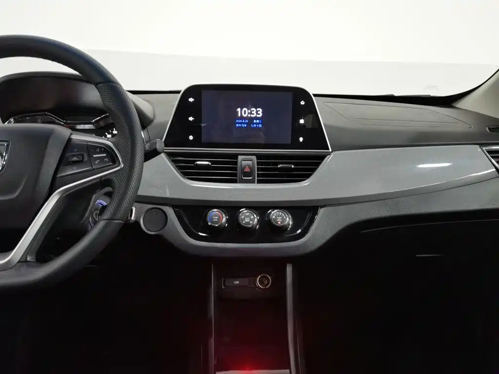 Baojun 310W — миниатюра 12