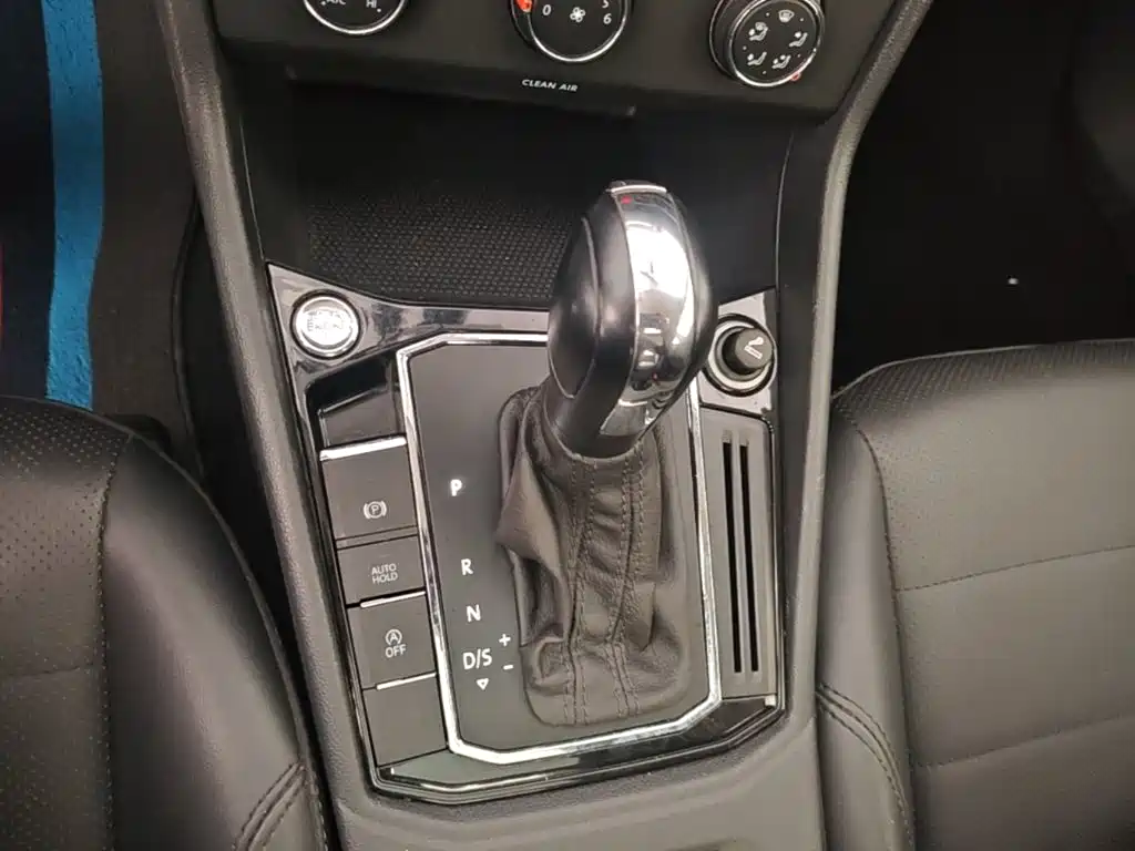 Volkswagen Lavida — миниатюра 14