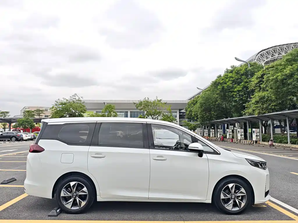 GAC Motor Trumpchi M6 — миниатюра 5