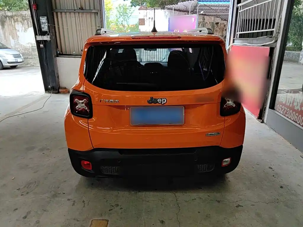 Jeep Renegade — миниатюра 6
