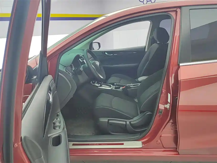 Nissan Tiida 2021 1.6L CVT