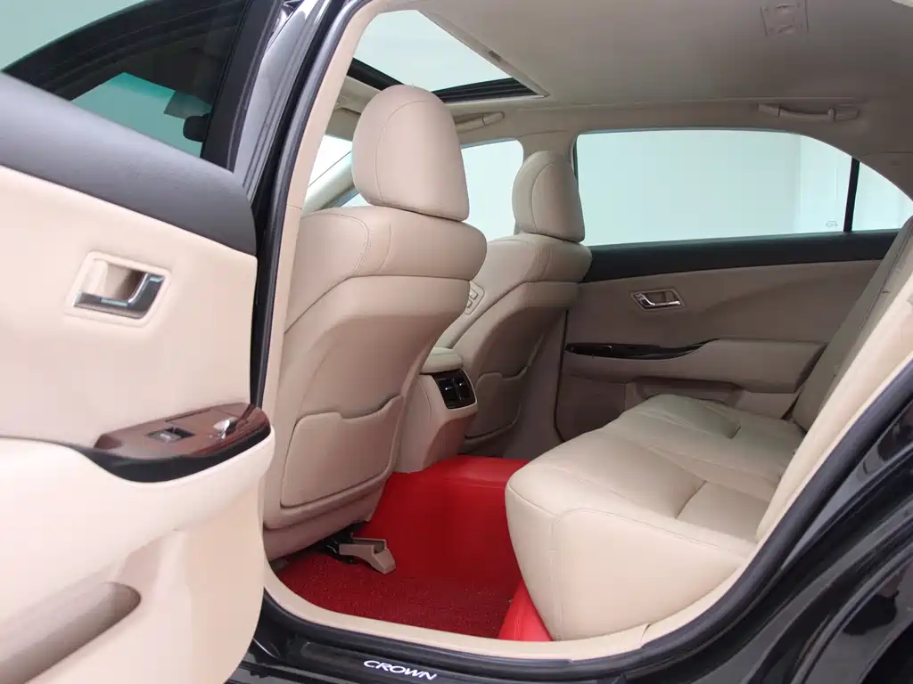 Toyota Crown 2011 2.5L Royal