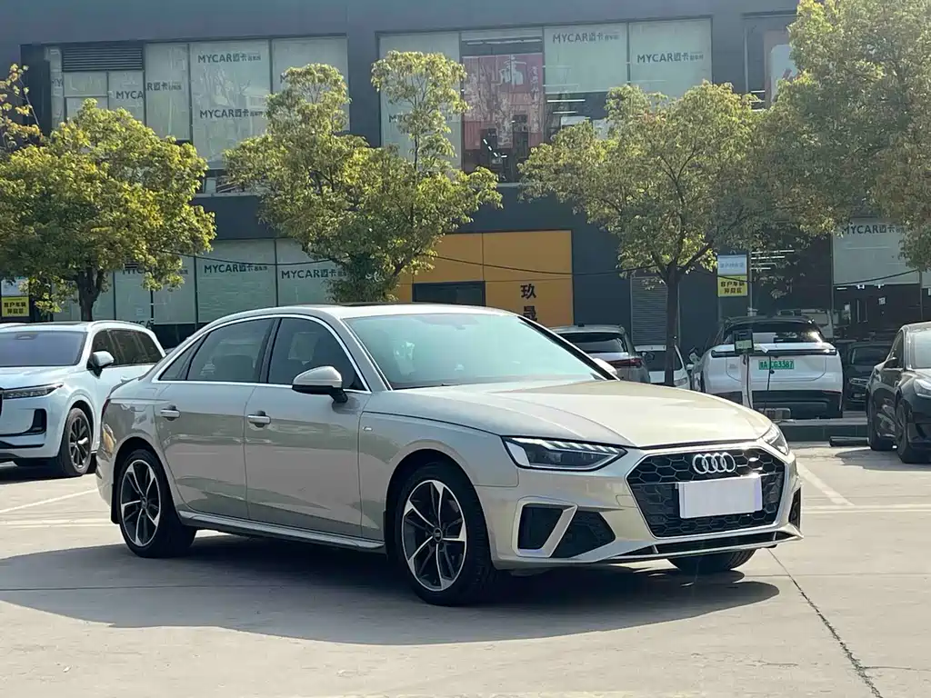 Audi A4L 2023 40 TFSI Fashion
