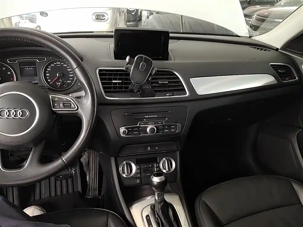 Audi Q3 2016 30 TFSI