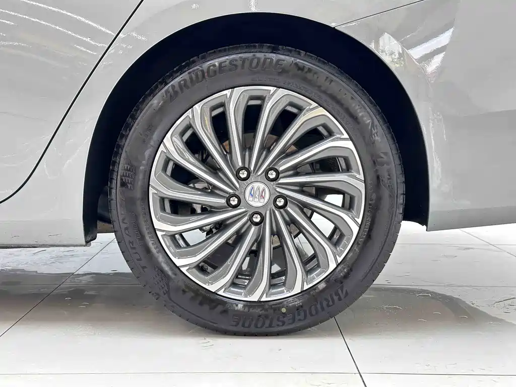 Buick LaCrosse — миниатюра 8