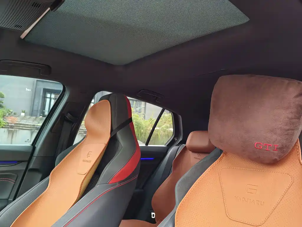 Volkswagen Golf GTI — миниатюра 10