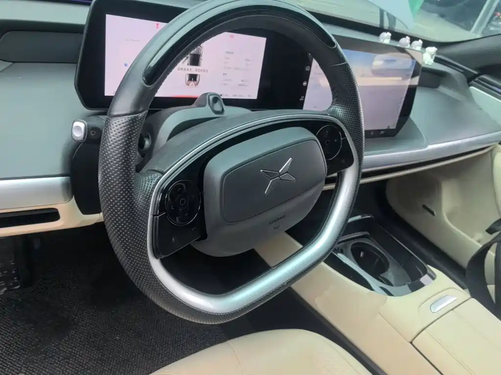 XPeng P7 — миниатюра 11