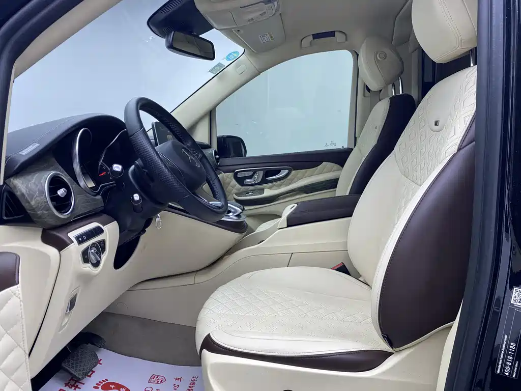 Mercedes-Benz V-Class V 2018 V 260 L Luxury Long Wheelbase VI