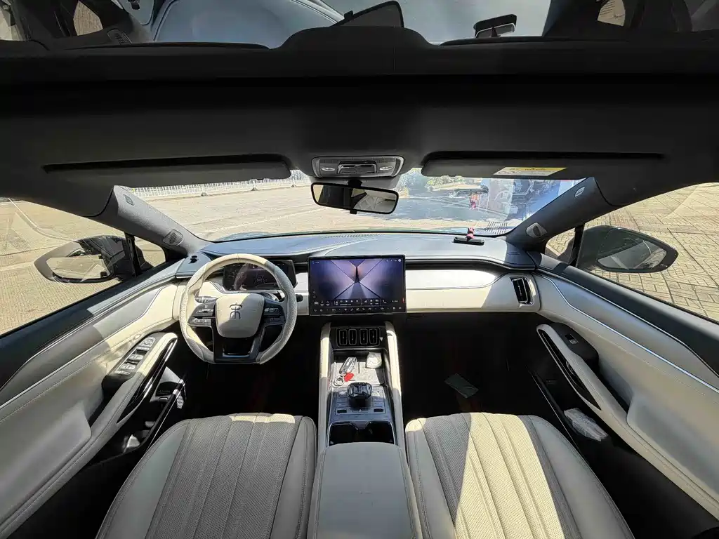 BYD L EV — миниатюра 4