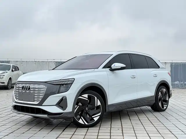 AUDI  Q5 E TRON 2025