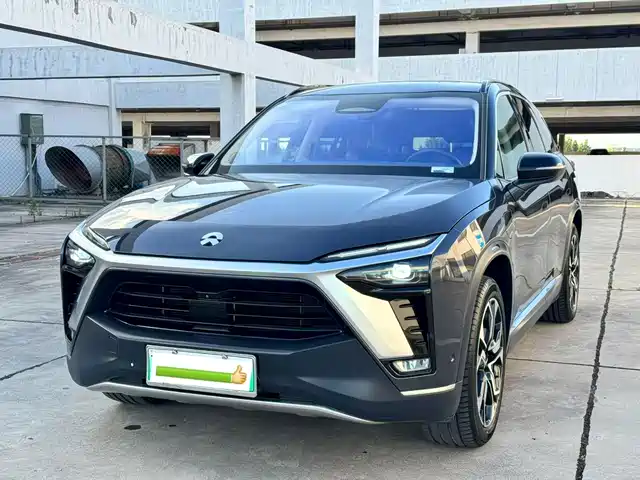 NIO ES8