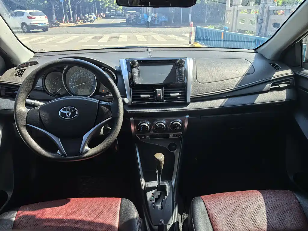 Toyota Yaris L Zhixuan YARiS L 2015 1.5E AT