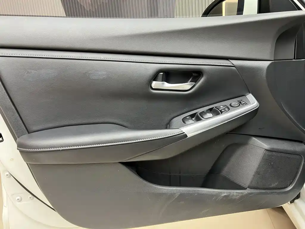 Nissan Sylphy 2023 — фото 11