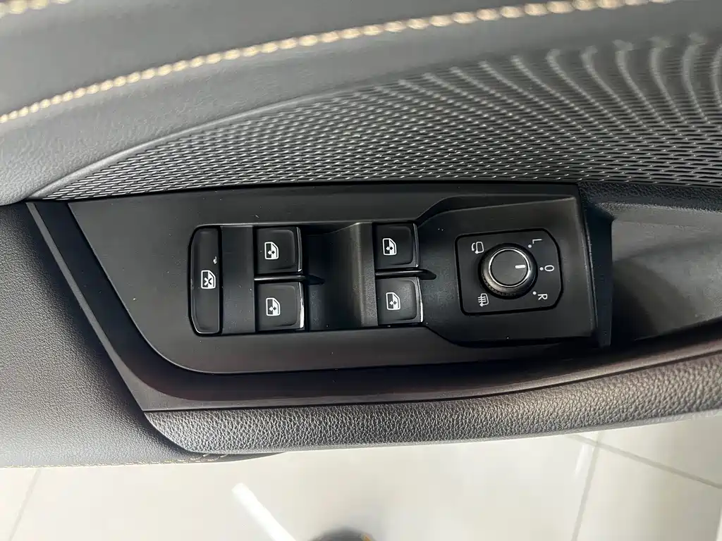 Skoda Octavia 2022 — фото 12