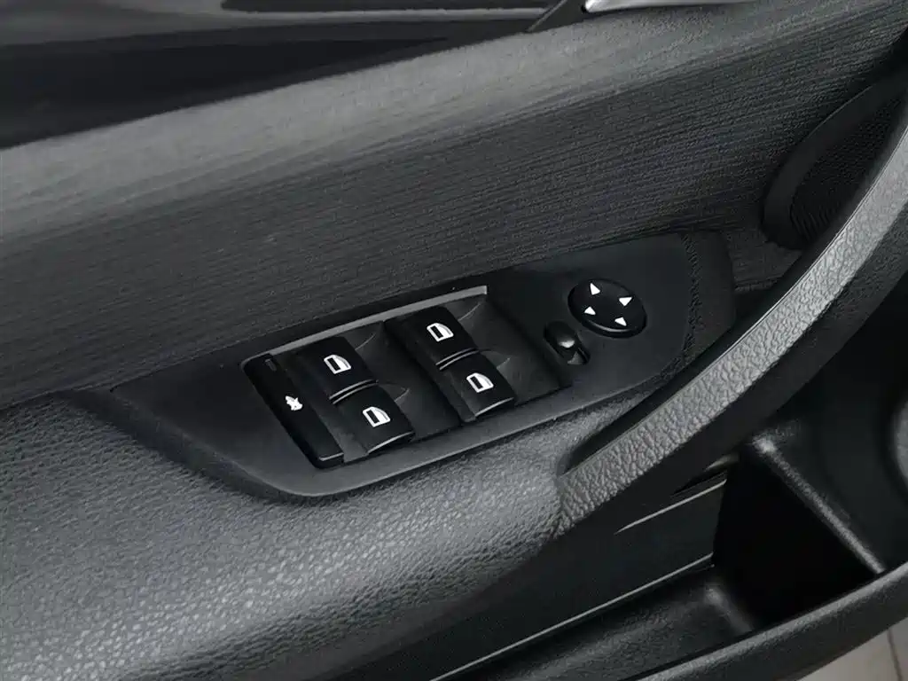 BMW X1 2015 sDrive18i Fashion
