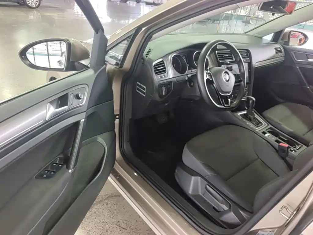 Volkswagen Golf — миниатюра 16