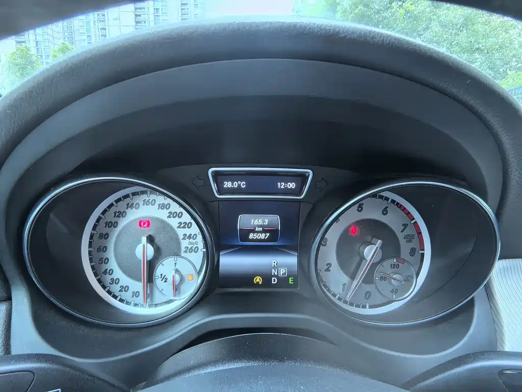 Mercedes-Benz GLA — миниатюра 14