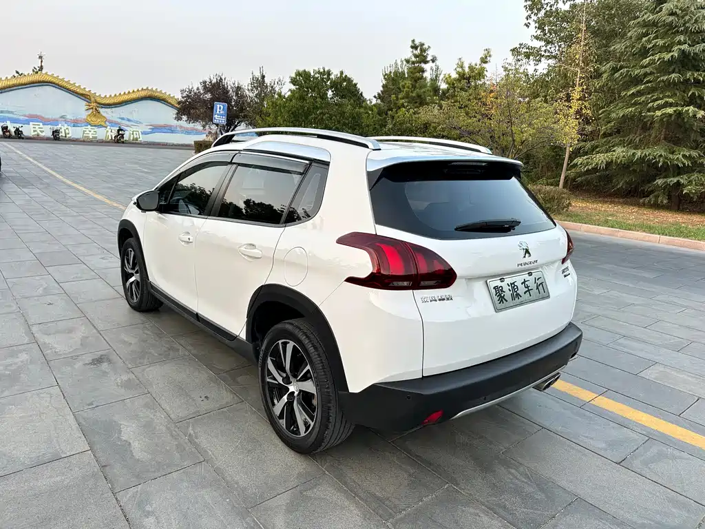 Peugeot 2008 — миниатюра 8