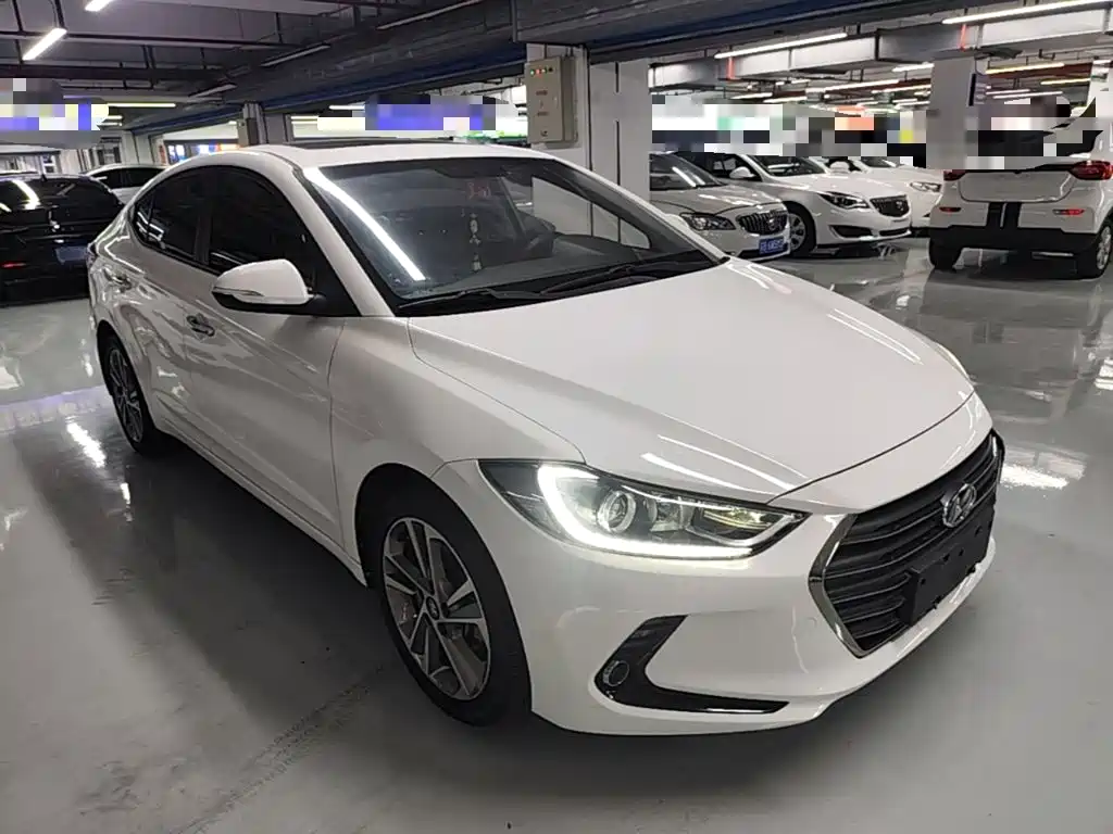 Hyundai Elantra — миниатюра 4