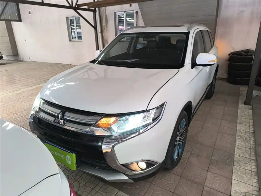 Mitsubishi Outlander 2018