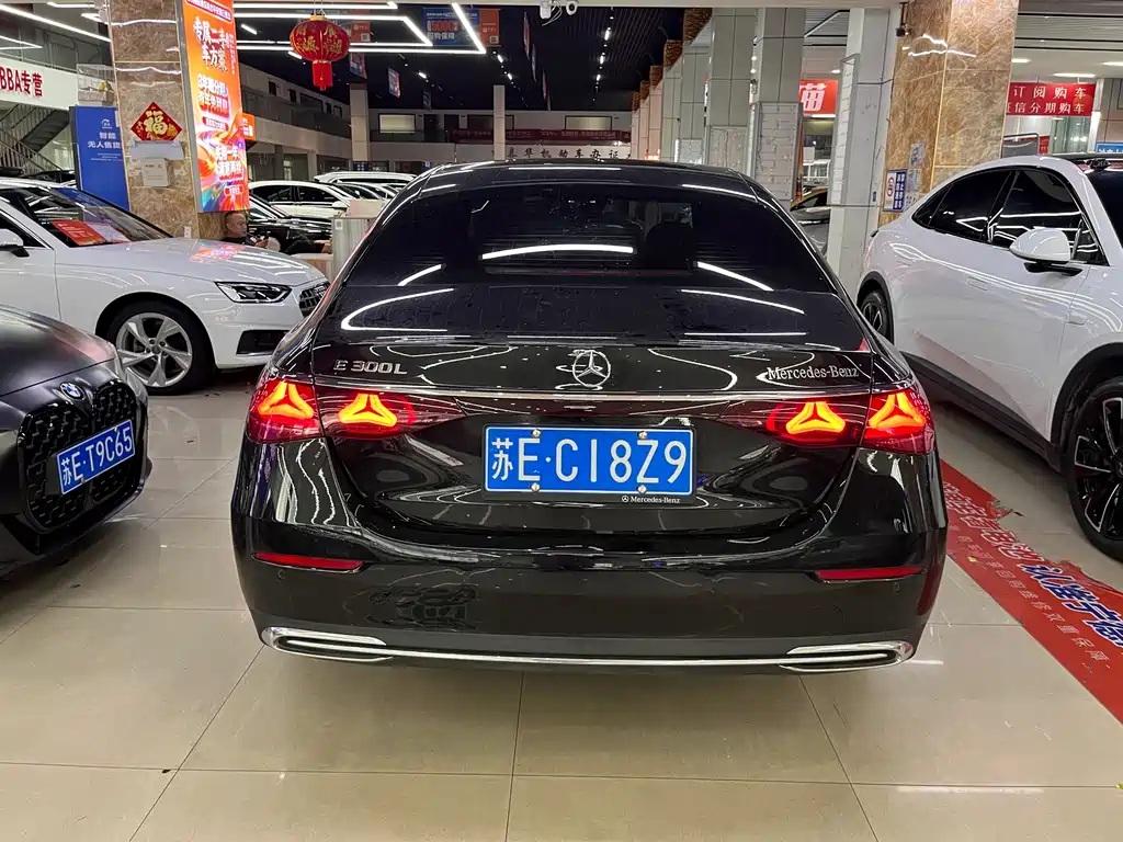 Mercedes-Benz E-Class — миниатюра 5