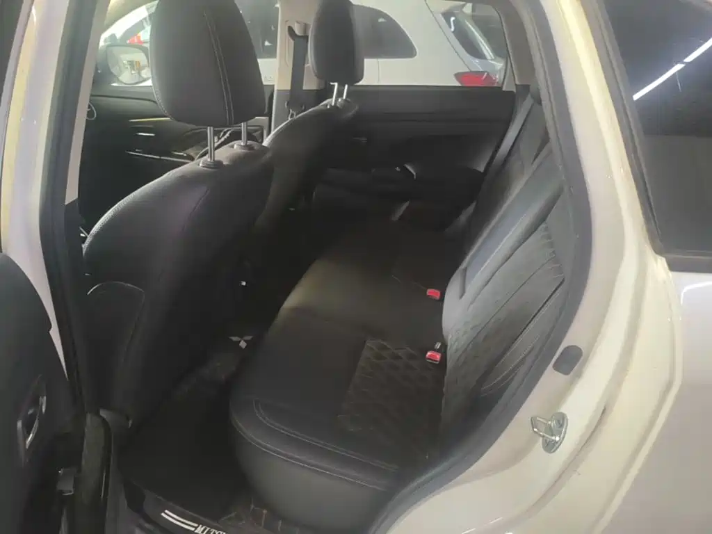 Mitsubishi ASX — миниатюра 17