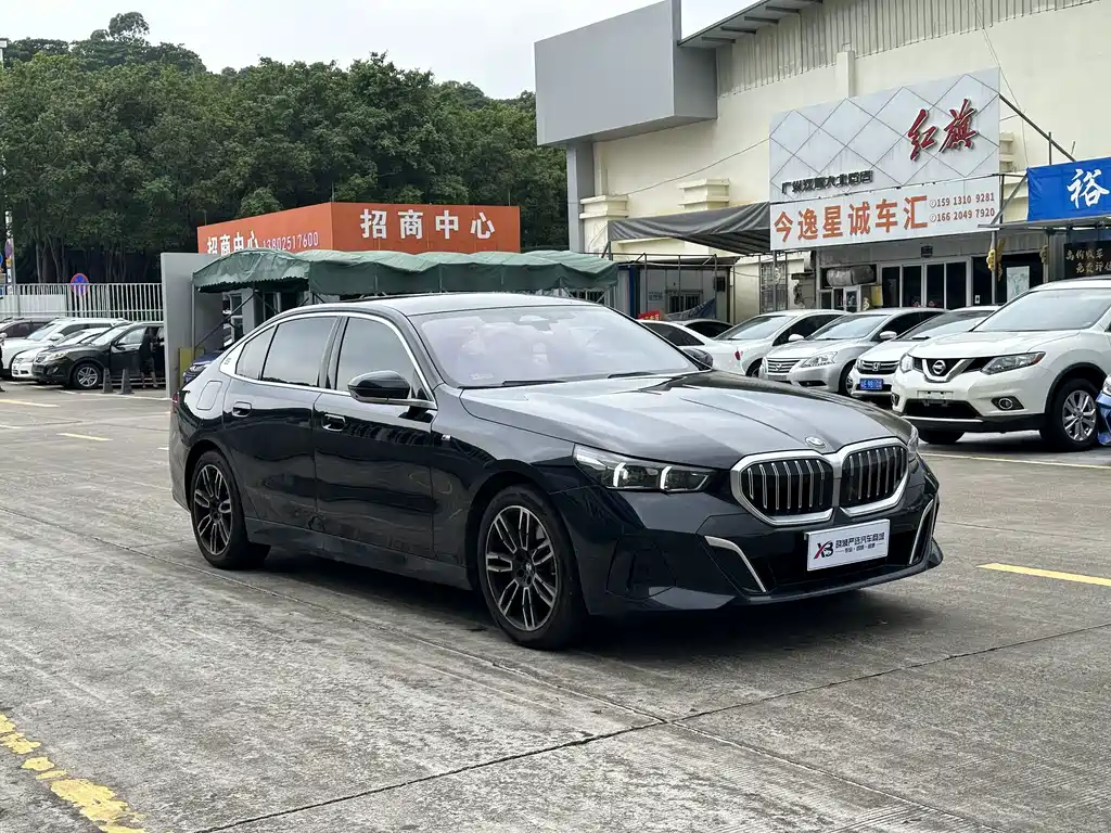 BMW 5 Series — миниатюра 3