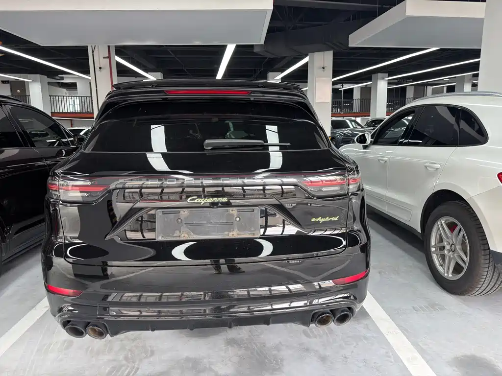Porsche Cayenne Hybrid — миниатюра 15