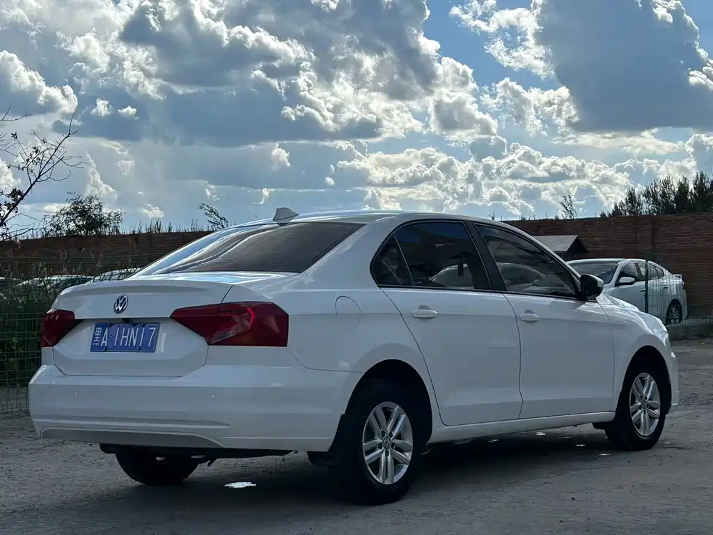 Volkswagen Jetta — миниатюра 4
