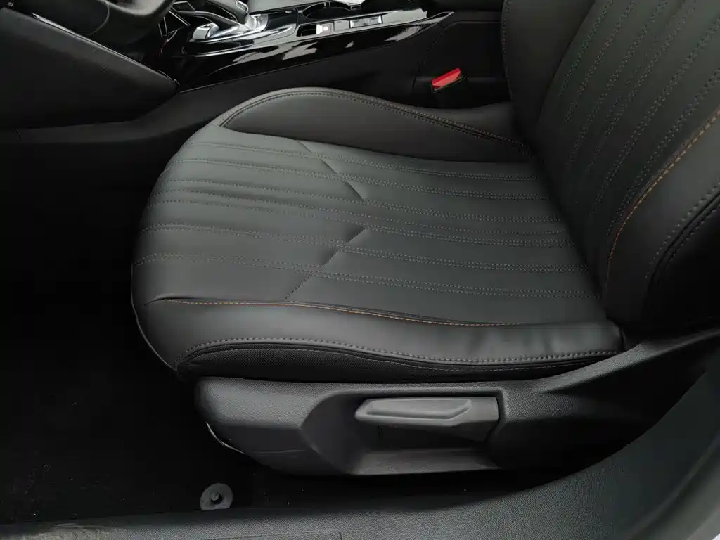 Peugeot 2008 — миниатюра 20