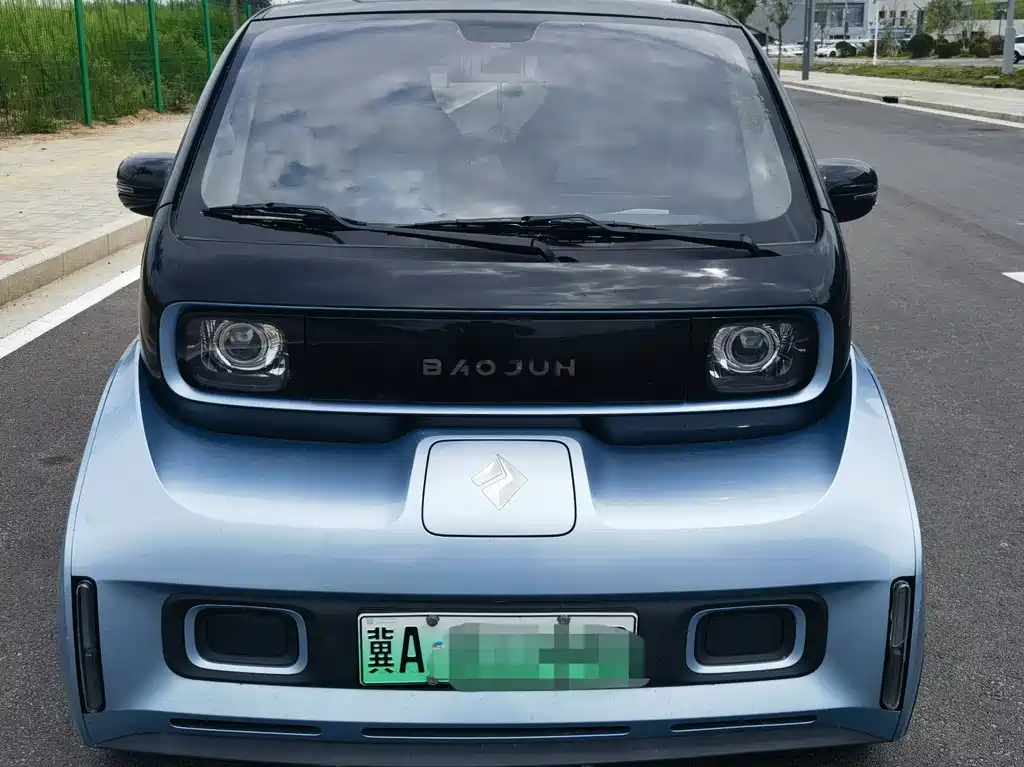 Baojun E300 — миниатюра 2