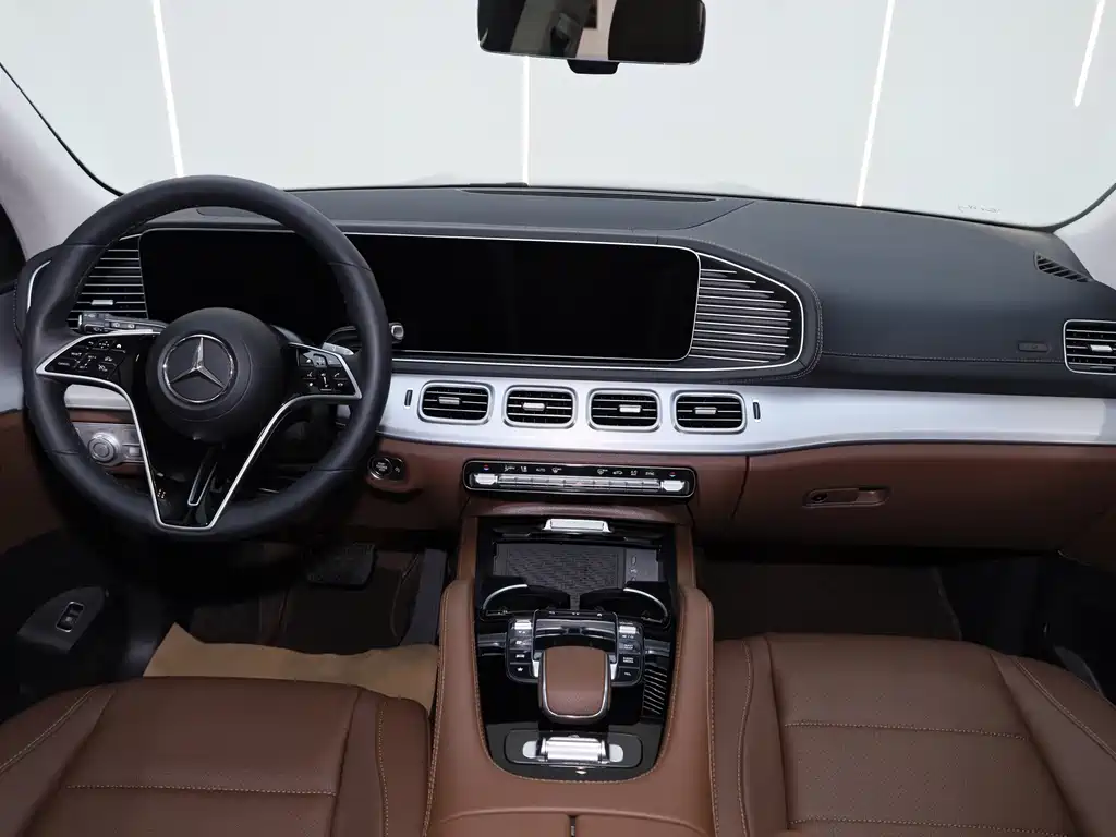 Mercedes-Benz GLS — миниатюра 25