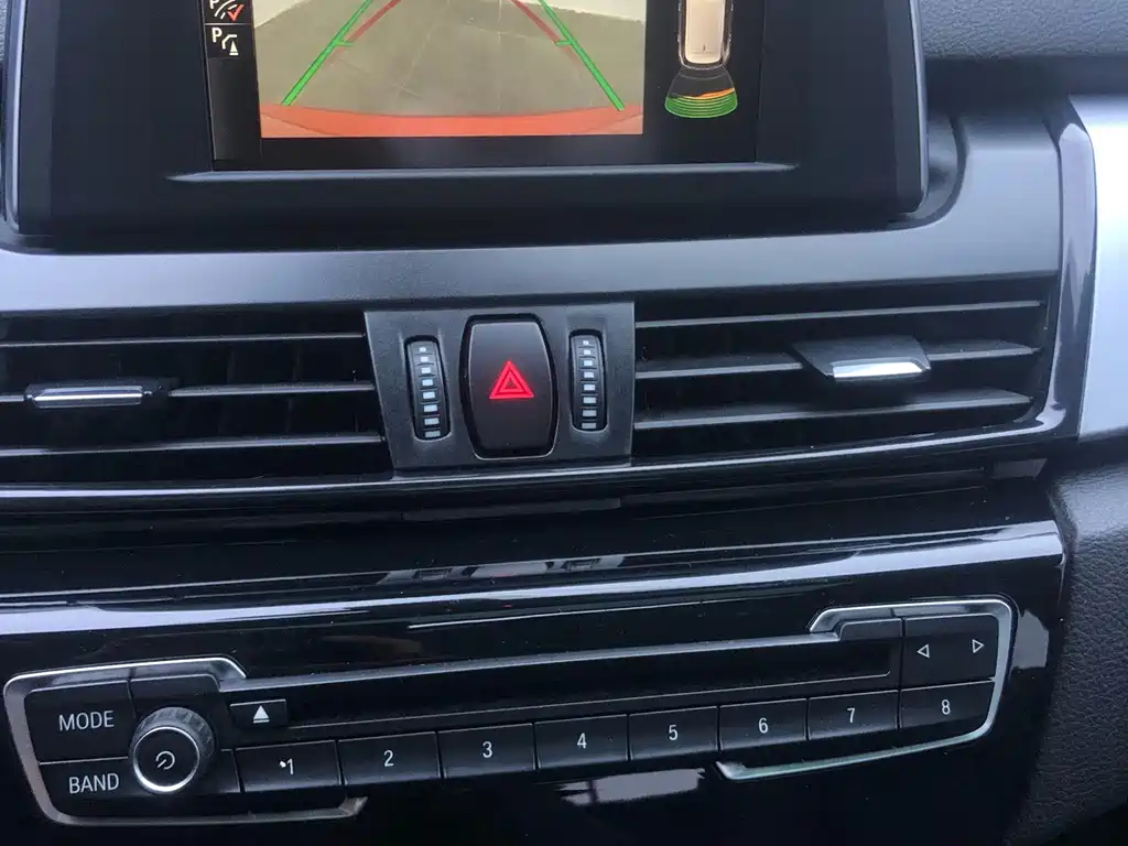 BMW 2 Series Active Tourer — миниатюра 9