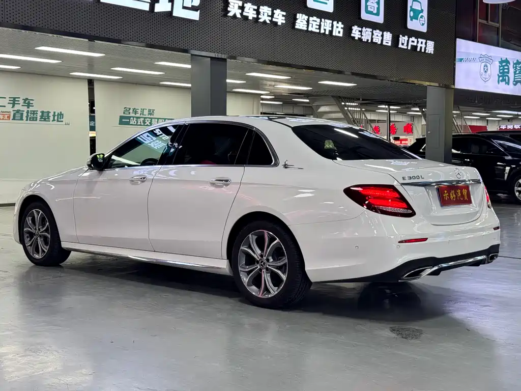 MERCEDES-BENZ  E CLASS
