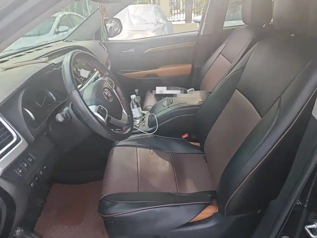Toyota Highlander — миниатюра 8