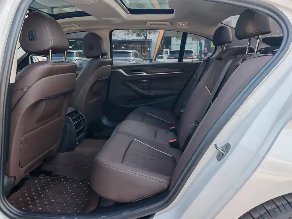 BMW 5 SERIES NEW ENERGY