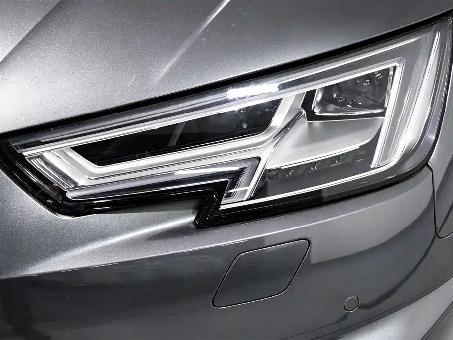 Audi A4L — миниатюра 14