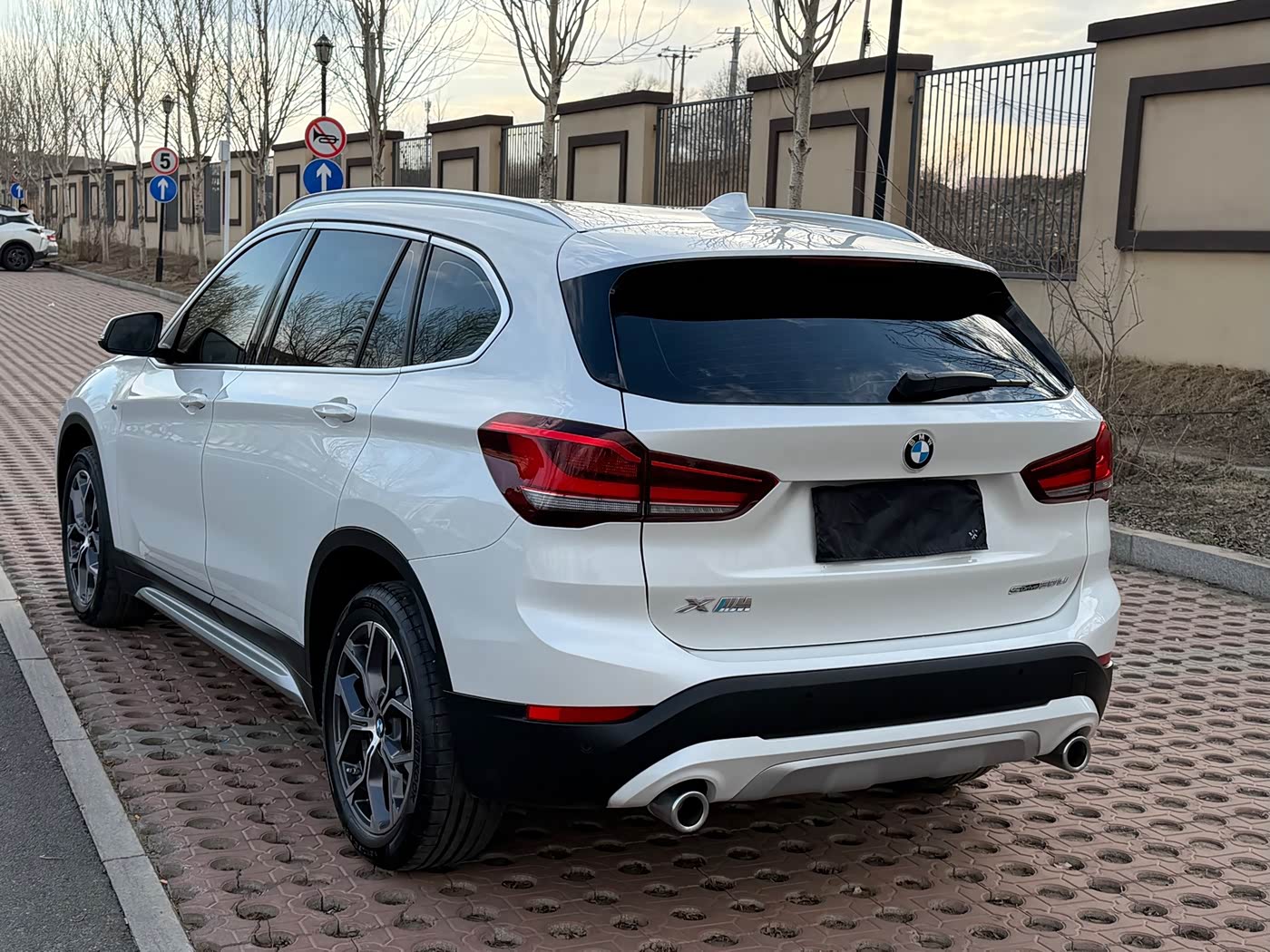 BMW X1 1.5 л 2022 г. Белый, пробег 23000 км