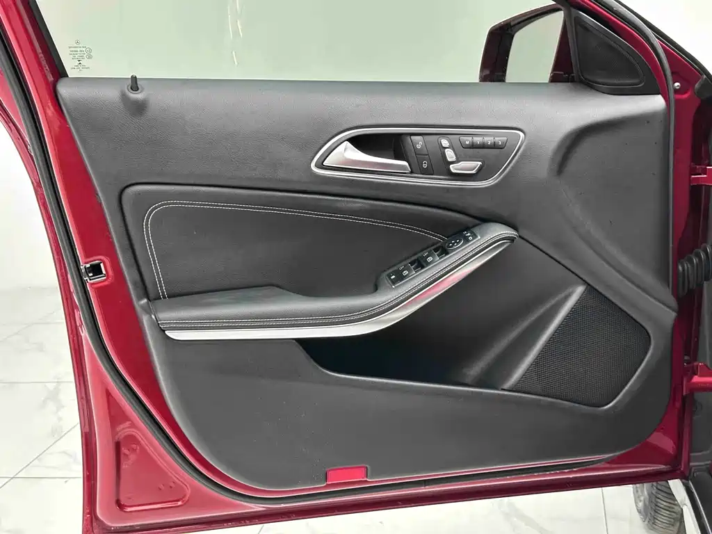 Mercedes-Benz GLA - фото 16