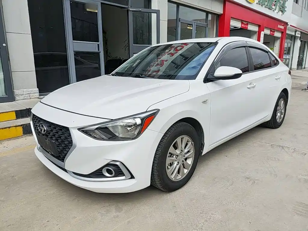 Hyundai Elantra — миниатюра 2
