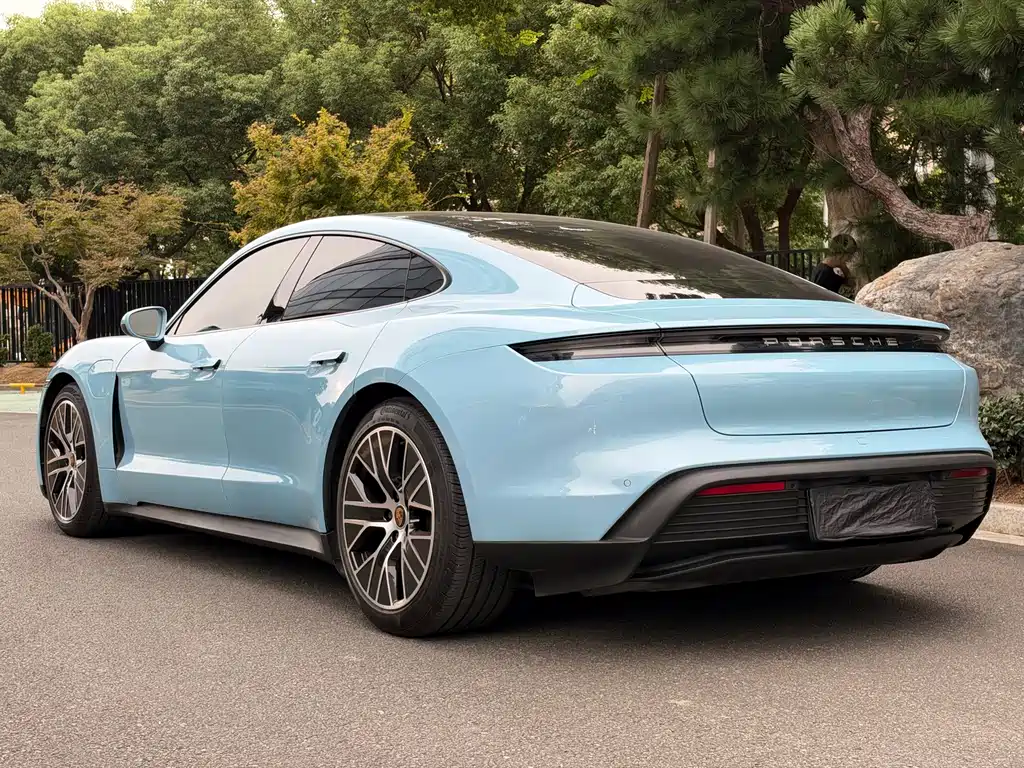 Porsche Taycan — миниатюра 18