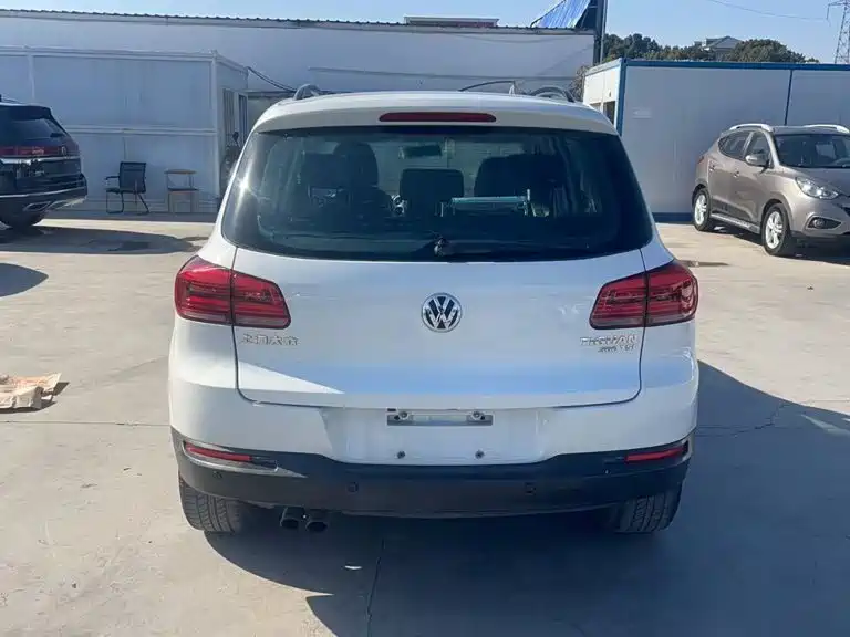 Volkswagen Tiguan — миниатюра 8