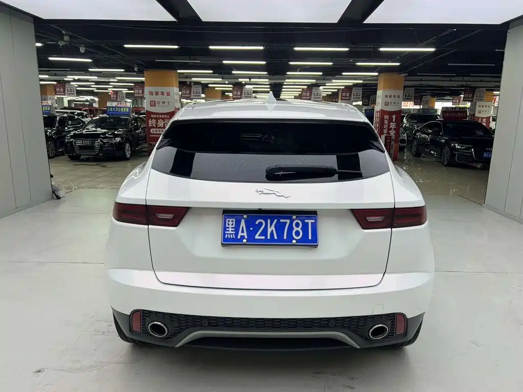 Jaguar E-PACE — миниатюра 8
